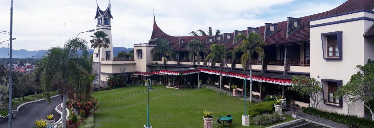 Campago Resort Hotel Bukittinggi Esterno foto